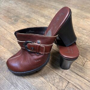 Vintage Y2K B.O.C. Leather Buckle  Slip On Mule Heels Clogs